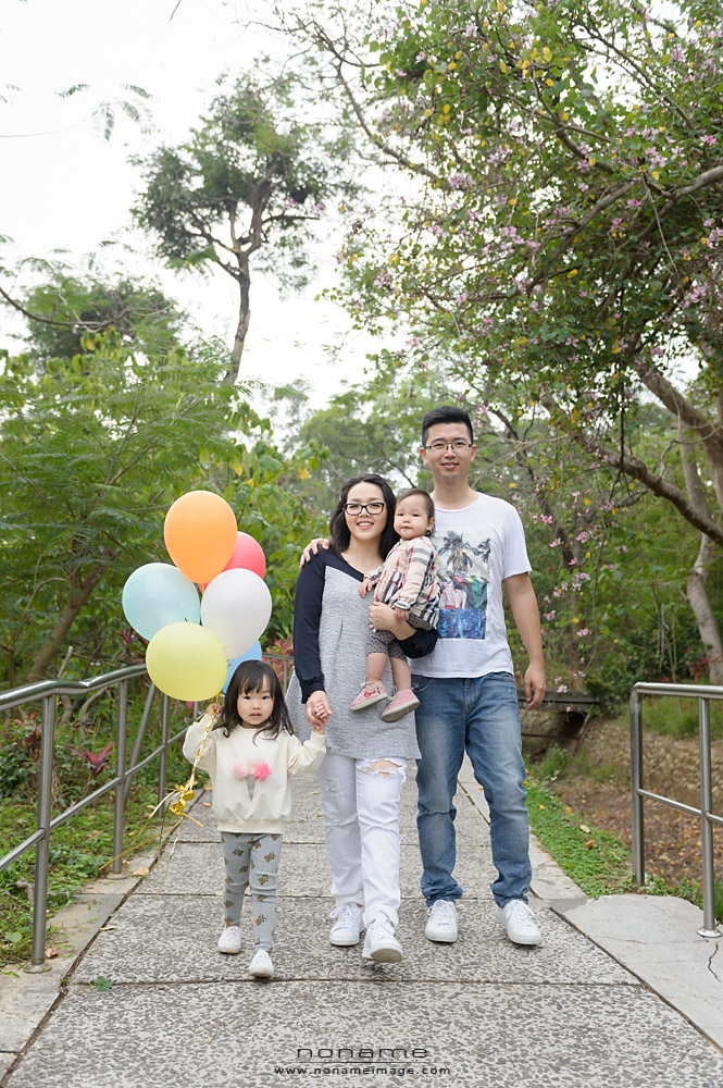 『 兒童寫真』台中東海大學 - 蕾蕾&晴晴-親子寫真-全家福 親子寫真,兒童寫真,寶寶寫真,台中兒童寫真推薦,兒童寫真推薦,親子寫真推薦,全家福,兒童寫真價格